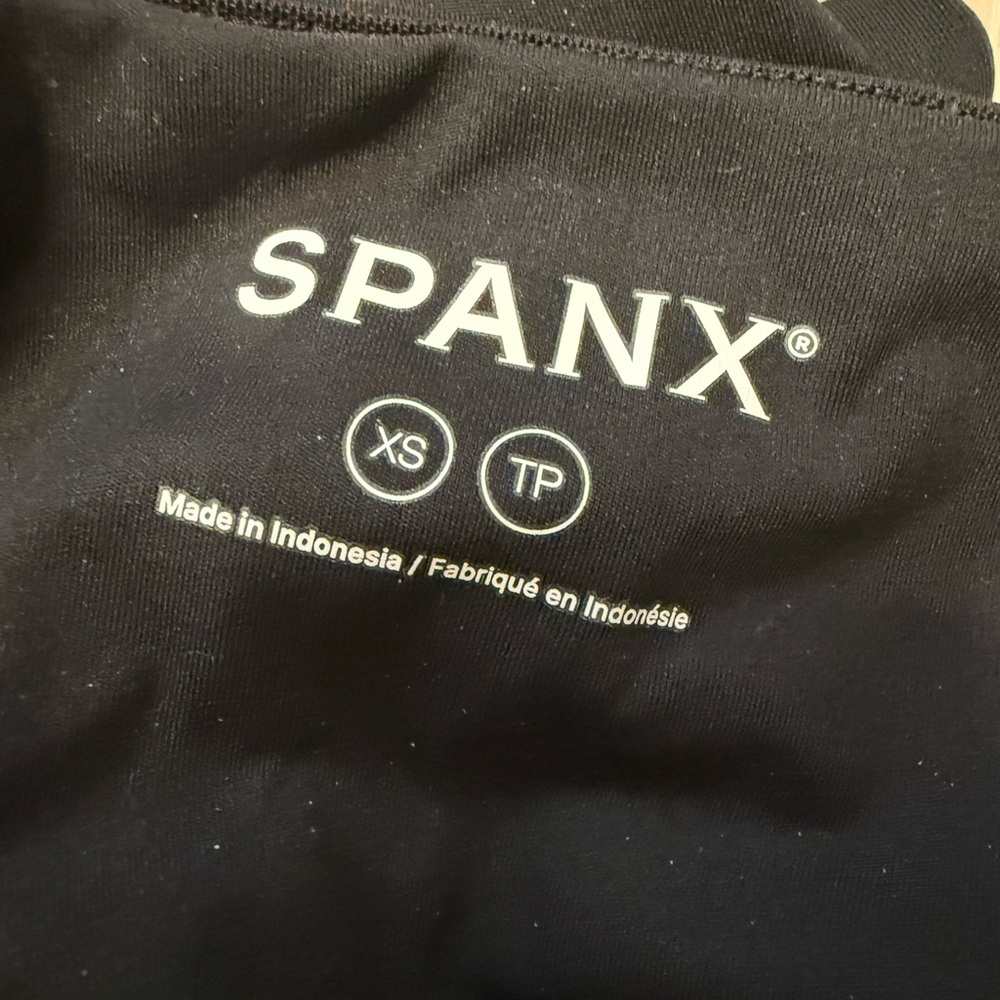 SPANX Black Booty Boost Leggings XS NWT